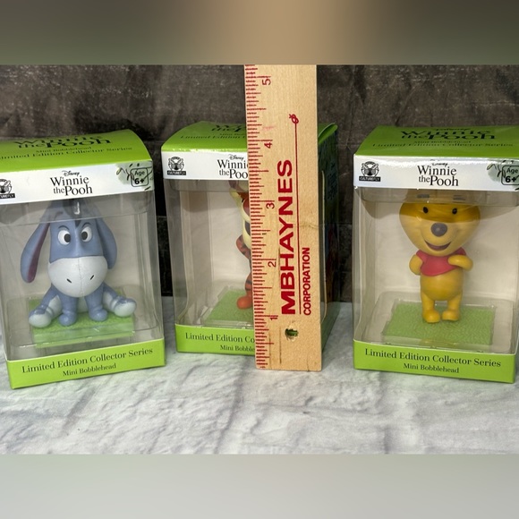 Disney's Winnie The Pooh, Eeyore & Tigger Limited Edition Mini Bobbleheads New - Picture 4 of 4